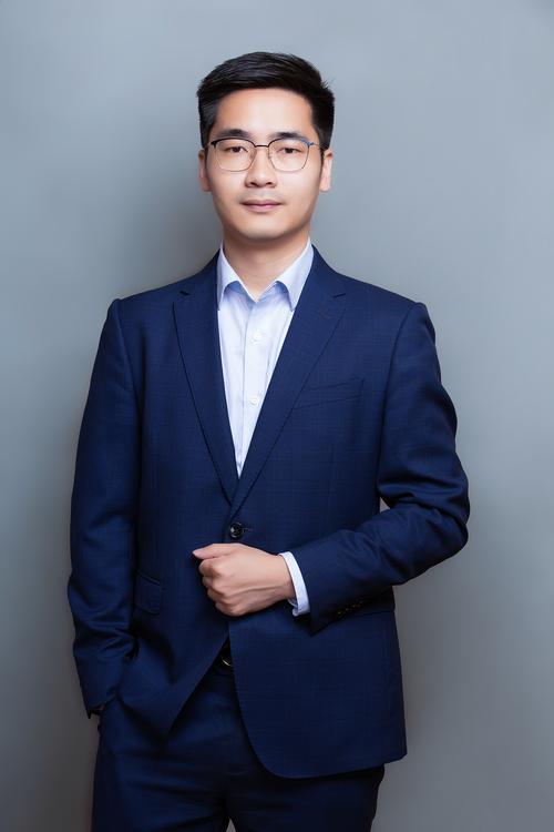 郭身萍 视觉与舞美负责人